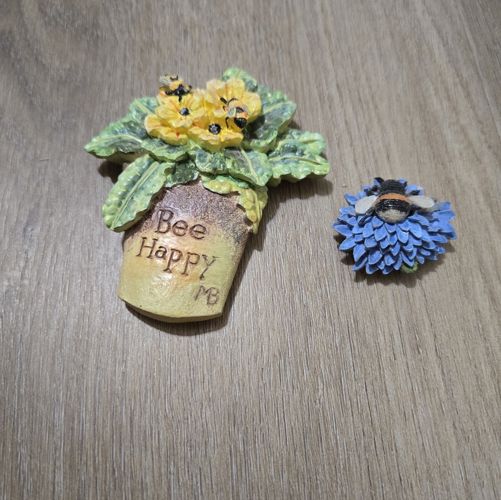 2 Vintage 1999 M. Bastin Flower And Bee  3" and 1"magents